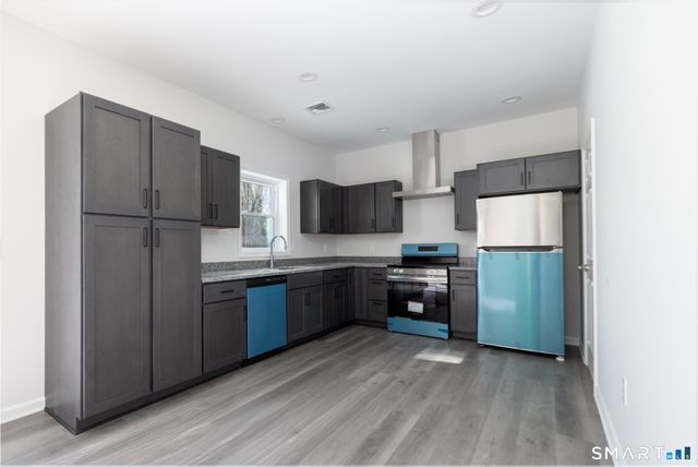 75 High Street, Plymouth, CT 06786