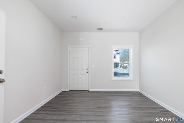 75 High Street, Plymouth, CT 06786