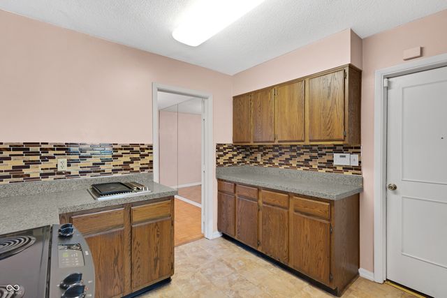 1146 Fairway Drive, Indianapolis, IN 46260