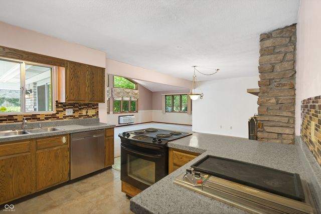 1146 Fairway Drive, Indianapolis, IN 46260
