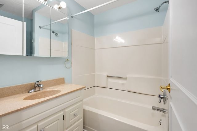 1146 Fairway Drive, Indianapolis, IN 46260