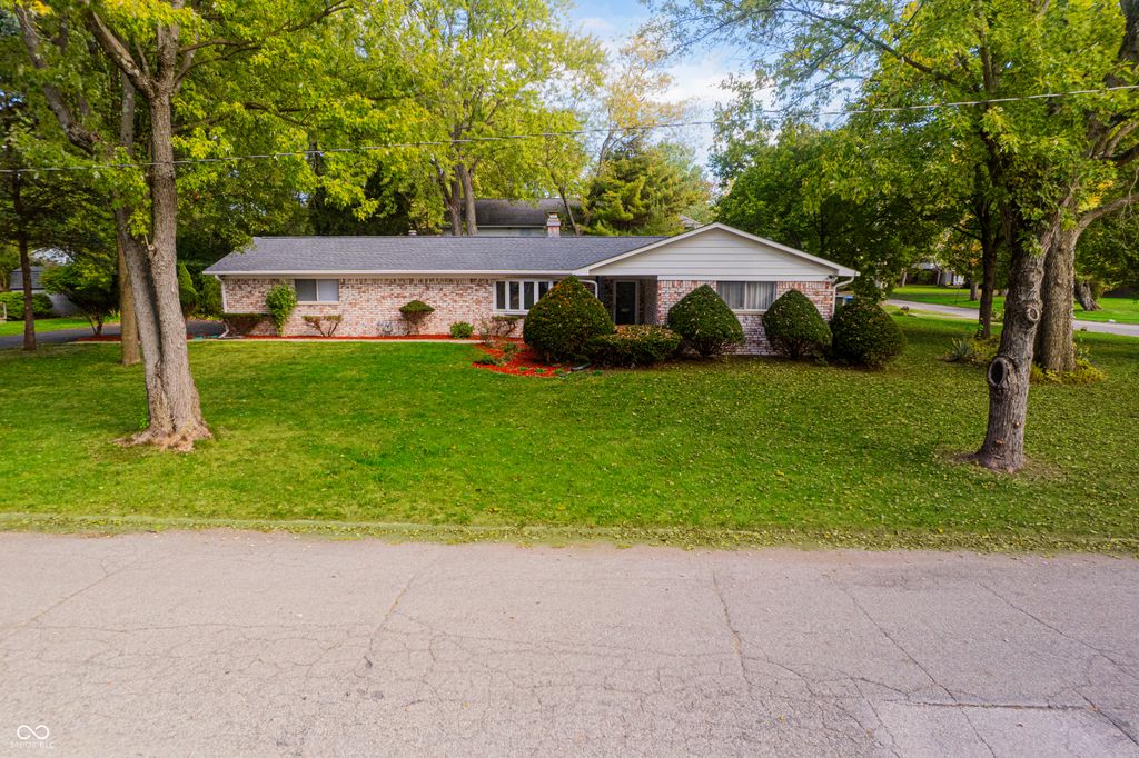 1146 Fairway Drive, Indianapolis, IN 46260