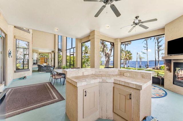 530 Clifton Rd., Crescent City, FL 32112