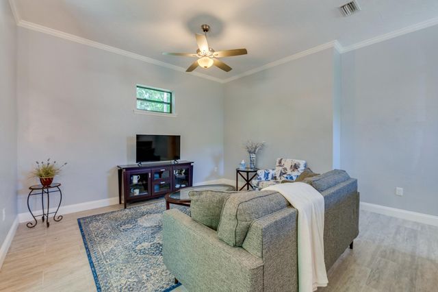 530 Clifton Rd., Crescent City, FL 32112