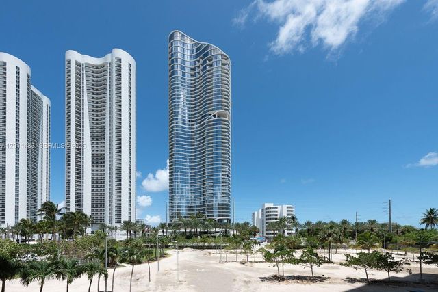 100 Bayview Dr 210, Sunny Isles Beach, FL 33160