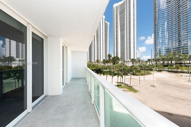 100 Bayview Dr 210, Sunny Isles Beach, FL 33160