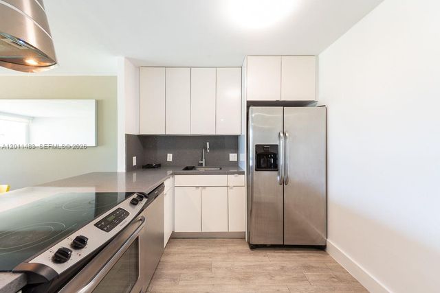 100 Bayview Dr 210, Sunny Isles Beach, FL 33160