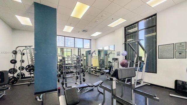100 Bayview Dr 210, Sunny Isles Beach, FL 33160
