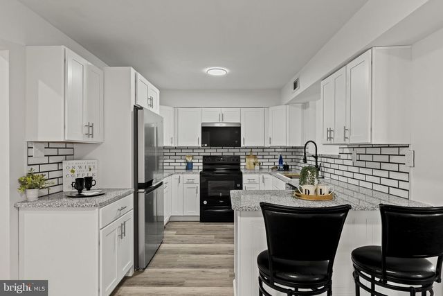 41 FOMALHAUT AVE, Blackwood, NJ 08012