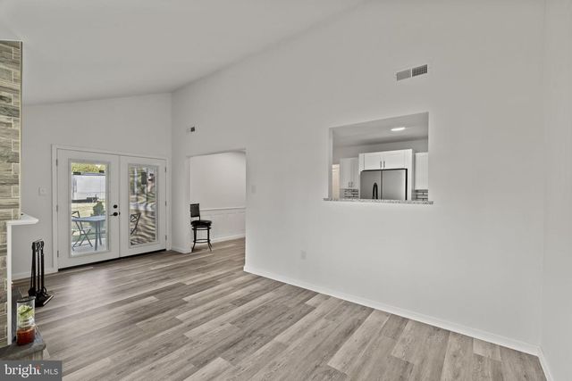 41 FOMALHAUT AVE, Blackwood, NJ 08012