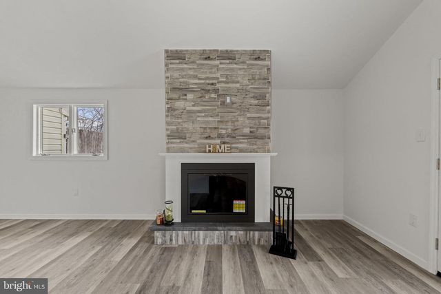 41 FOMALHAUT AVE, Blackwood, NJ 08012