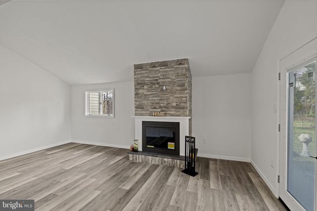 41 FOMALHAUT AVE, Blackwood, NJ 08012