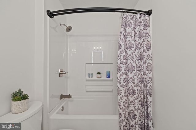 41 FOMALHAUT AVE, Blackwood, NJ 08012