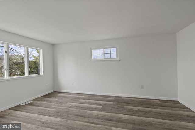 41 FOMALHAUT AVE, Blackwood, NJ 08012