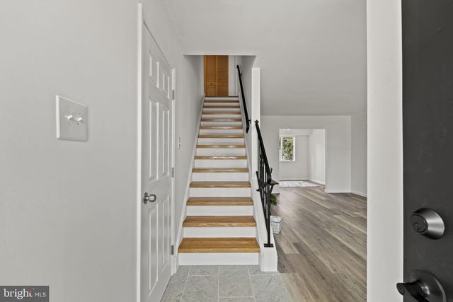 41 FOMALHAUT AVE, Blackwood, NJ 08012