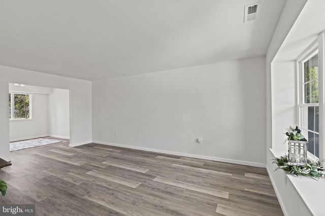 41 FOMALHAUT AVE, Blackwood, NJ 08012