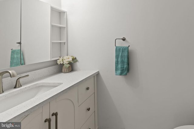 41 FOMALHAUT AVE, Blackwood, NJ 08012