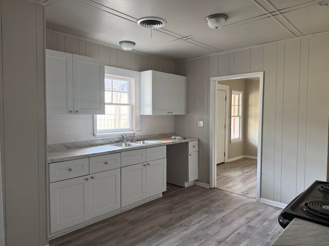 2506 HOLLIDAY ROAD, Wichita Falls, TX 76301