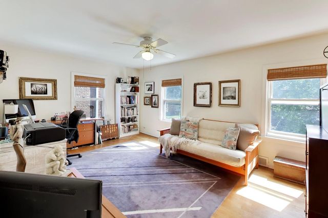 6028 N Whipple Street, Chicago, IL 60659