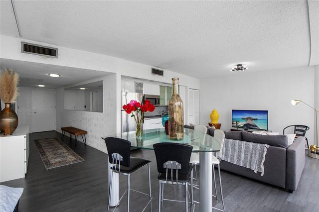 900 Bay Drive 303, Miami Beach, FL 33141