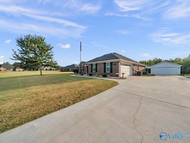 129 Edgebrook Drive, Ardmore, AL 35739