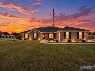 129 Edgebrook Drive, Ardmore, AL 35739