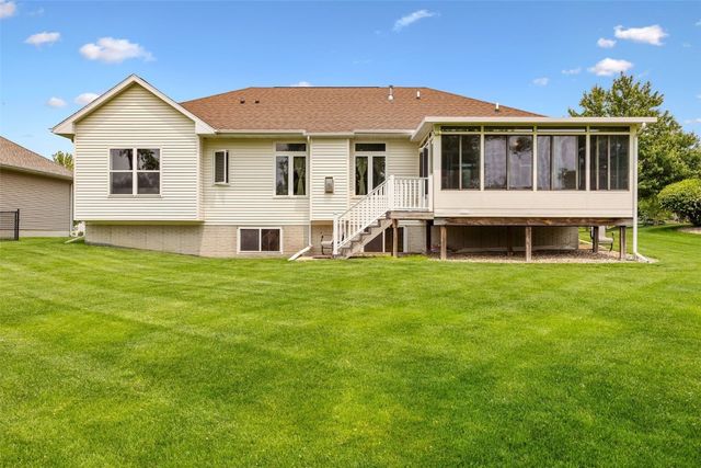 3355 Wild Rose Road, Cedar Rapids, IA 52411