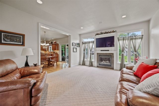 3355 Wild Rose Road, Cedar Rapids, IA 52411