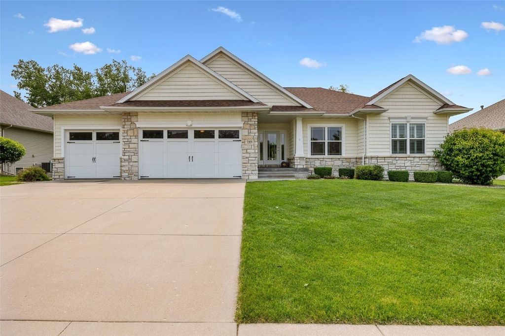 3355 Wild Rose Road, Cedar Rapids, IA 52411