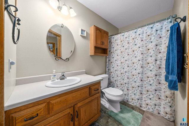 1810 S Campbell Trl Trail, Sioux Falls, SD 57106