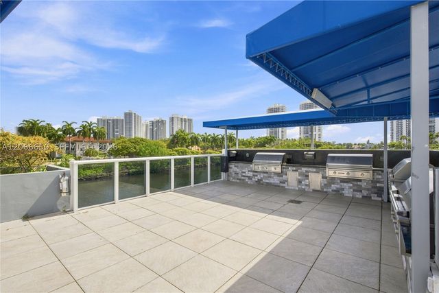 3675 N Country Club Dr 401, Aventura, FL 33180