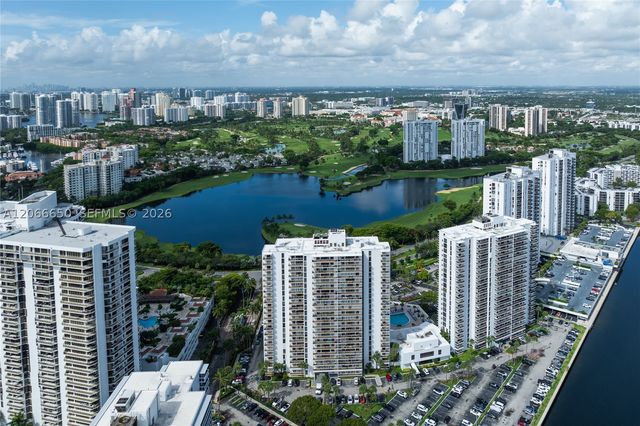 3675 N Country Club Dr 401, Aventura, FL 33180