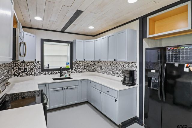 1760 County Road 4608, Troup, TX 75789