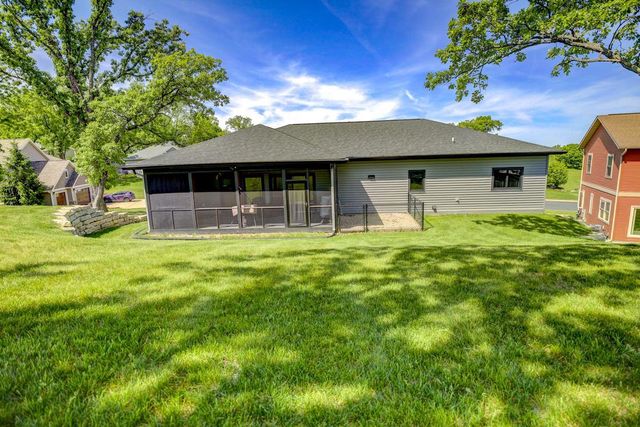 107 Savannah Circle, Barneveld, WI 53507