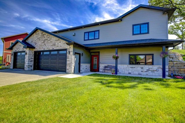 107 Savannah Circle, Barneveld, WI 53507