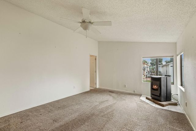 7 River Bend Dr, Lodi, CA 95242