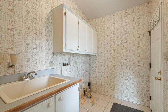 7 River Bend Dr, Lodi, CA 95242