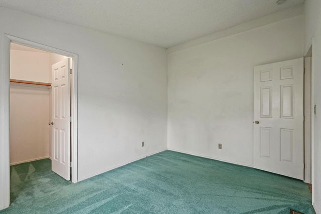 7 River Bend Dr, Lodi, CA 95242