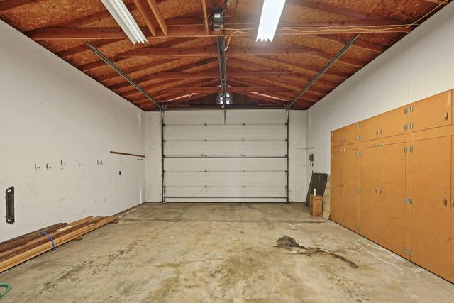 7 River Bend Dr, Lodi, CA 95242