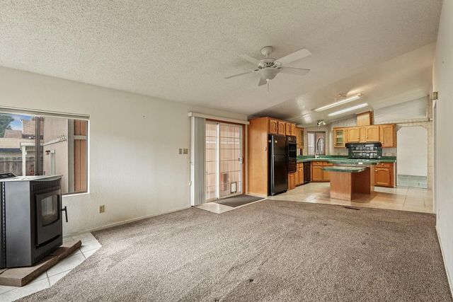 7 River Bend Dr, Lodi, CA 95242