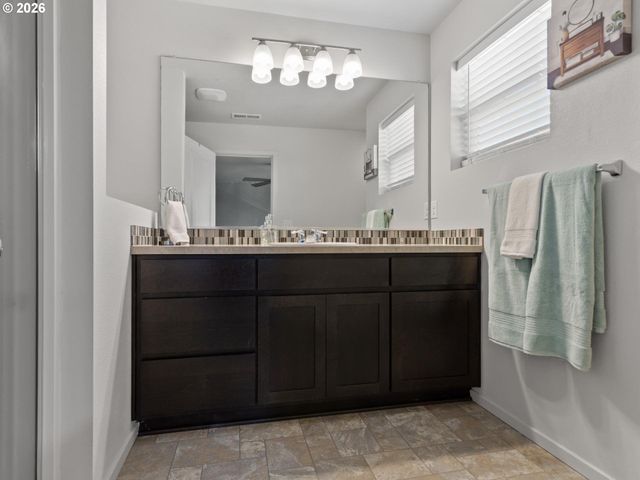 11631 Ne 131ST Pl, Vancouver, WA 98682