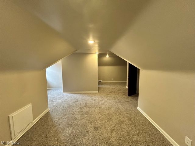 13099 Cedar Road, Cleveland Heights, OH 44118