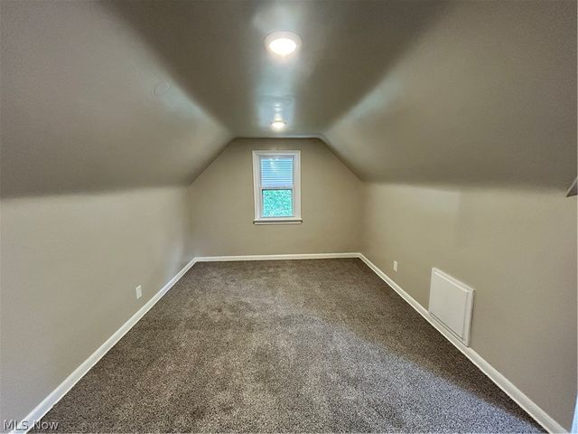 13099 Cedar Road, Cleveland Heights, OH 44118
