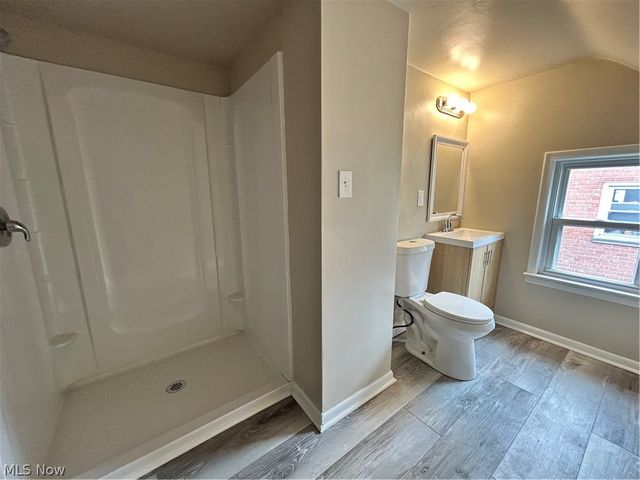 13099 Cedar Road, Cleveland Heights, OH 44118