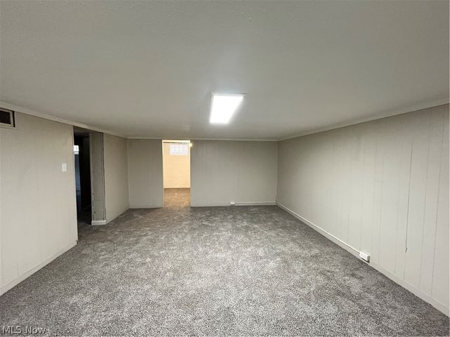 13099 Cedar Road, Cleveland Heights, OH 44118