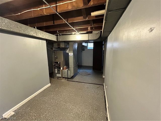 13099 Cedar Road, Cleveland Heights, OH 44118