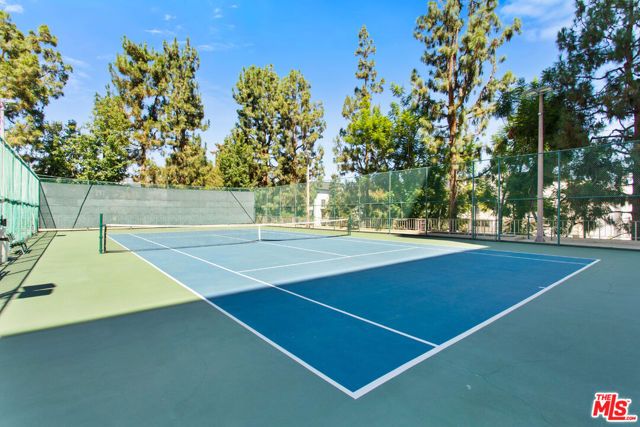 100 S Doheny Drive 601, Los Angeles, CA 90048