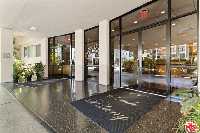 100 S Doheny Drive 601, Los Angeles, CA 90048