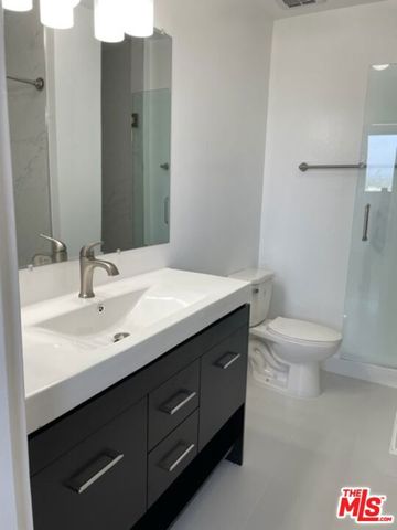 100 S Doheny Drive 601, Los Angeles, CA 90048
