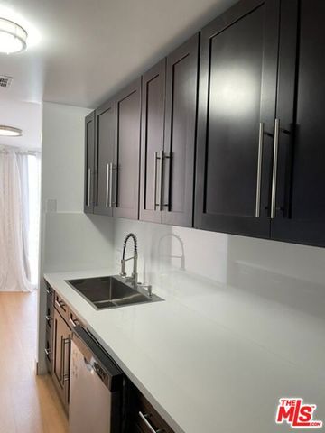 100 S Doheny Drive 601, Los Angeles, CA 90048